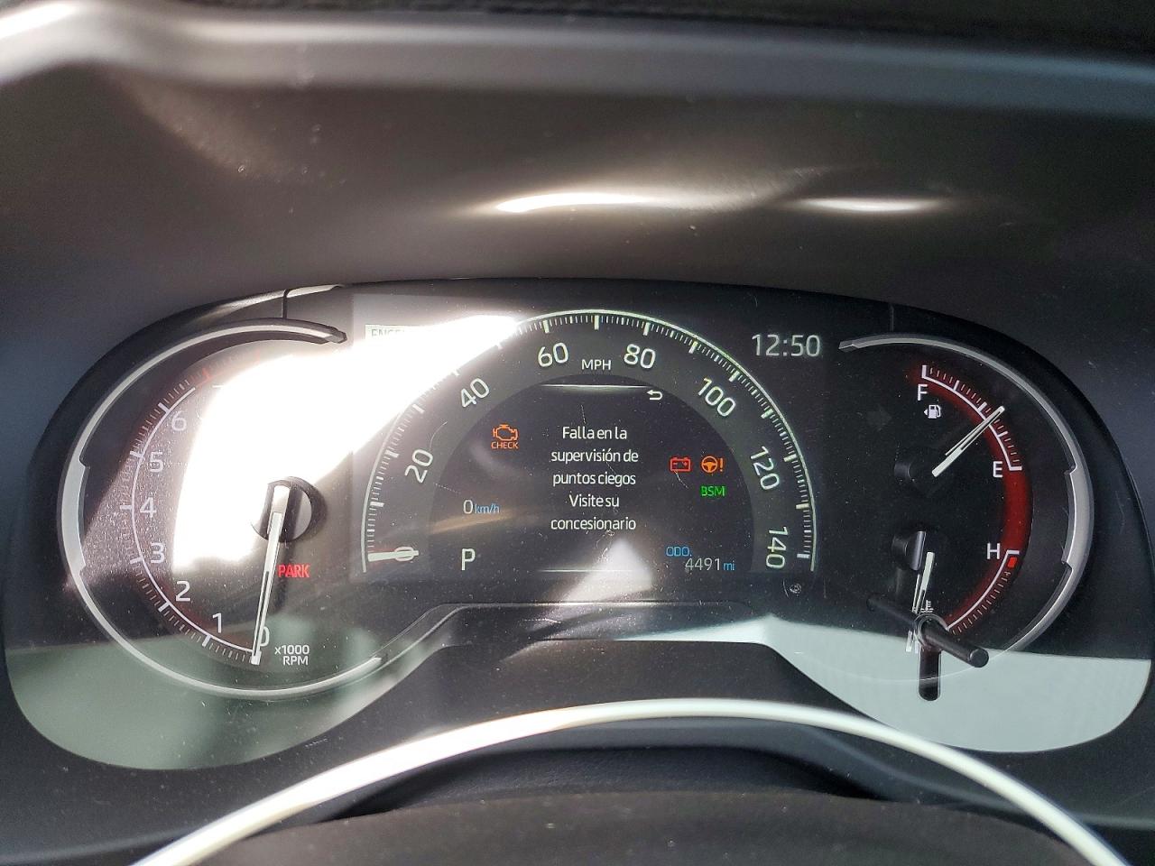 2025 TOYOTA RAV4 XLE photo 9