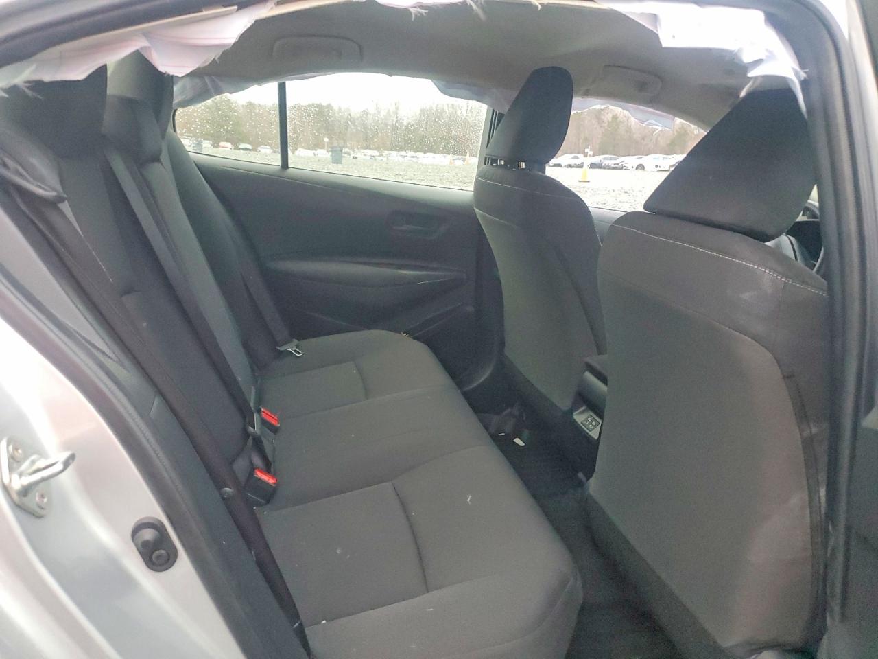 2025 TOYOTA COROLLA LE photo 10