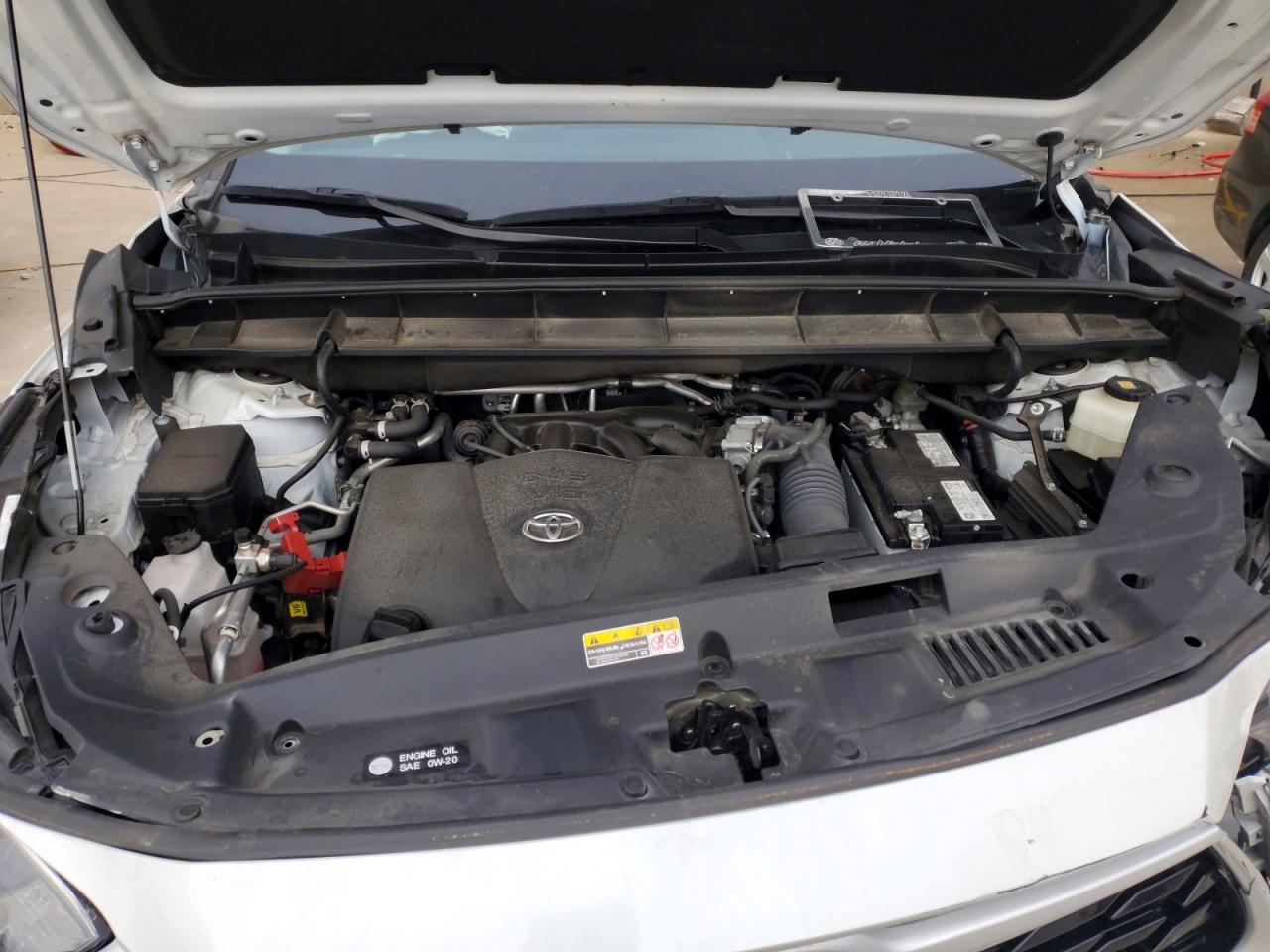 2022 TOYOTA HIGHLANDER XLE photo 12