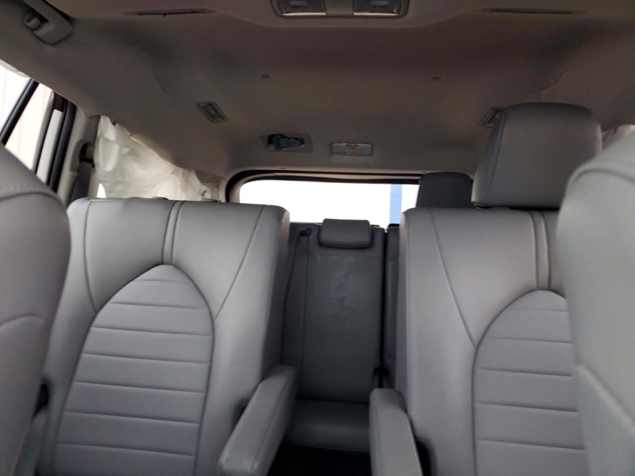 2022 TOYOTA HIGHLANDER XLE photo 10