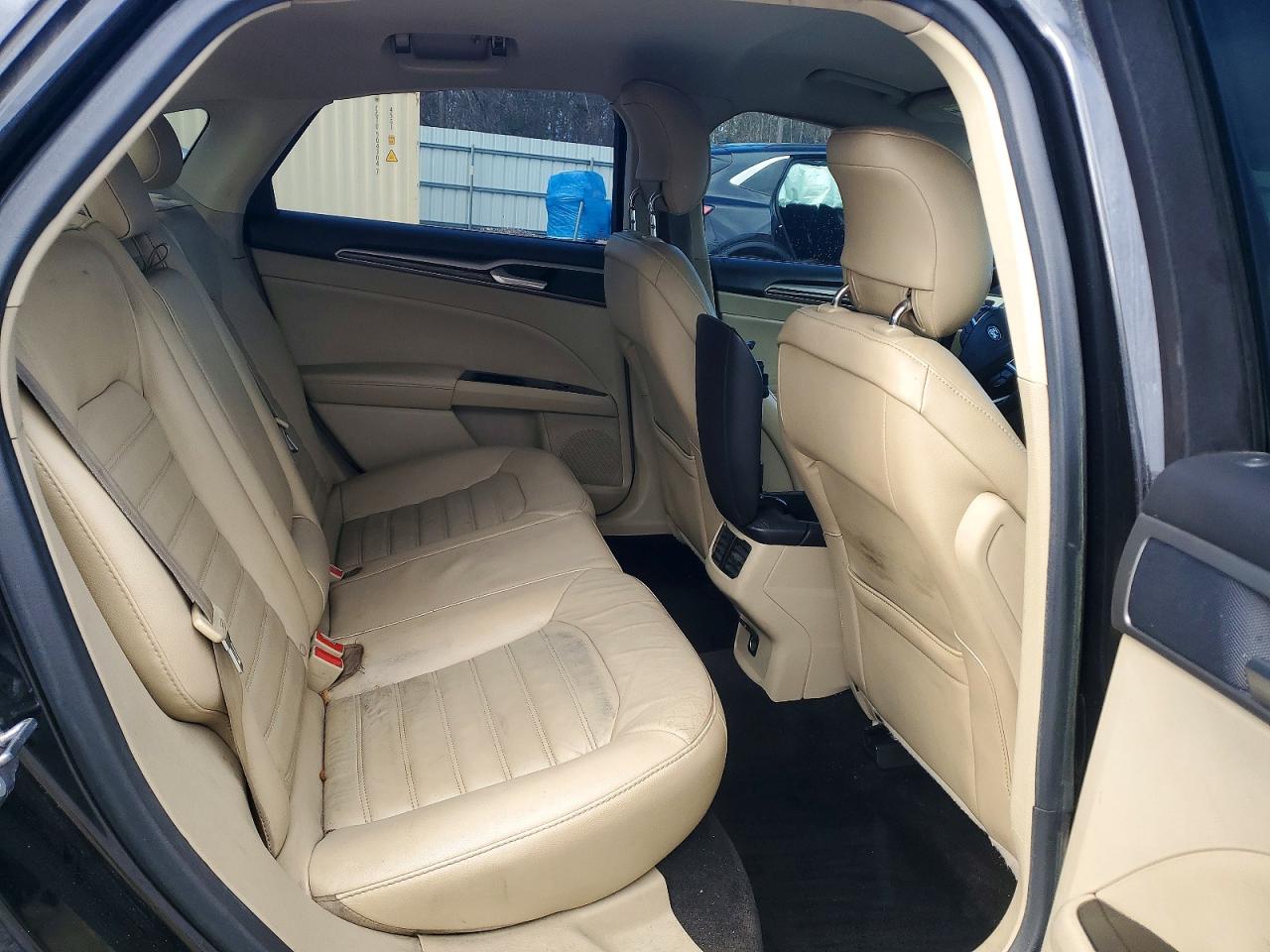 2013 FORD FUSION SE photo 28