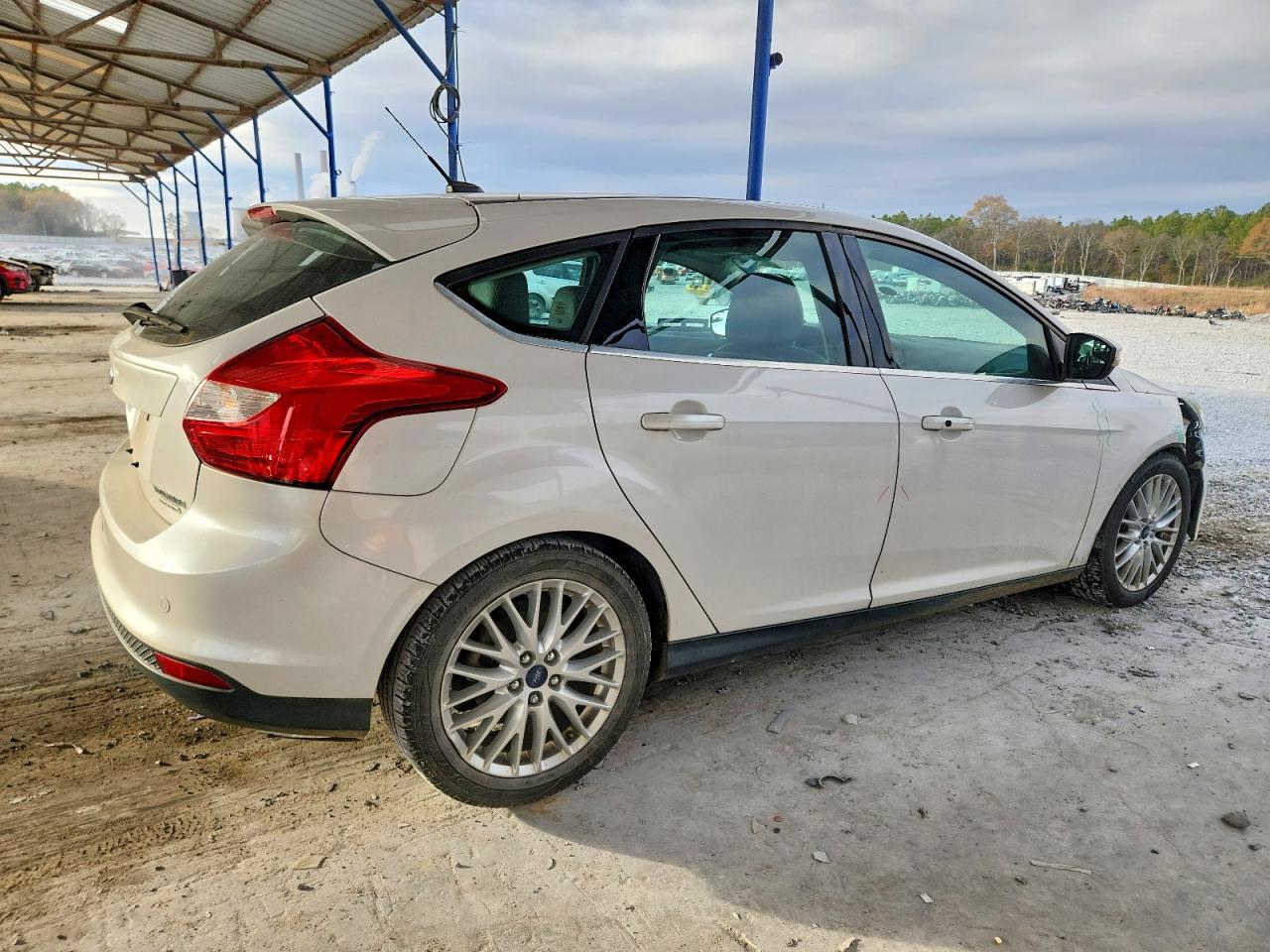 2014 FORD FOCUS TITANIUM photo 3
