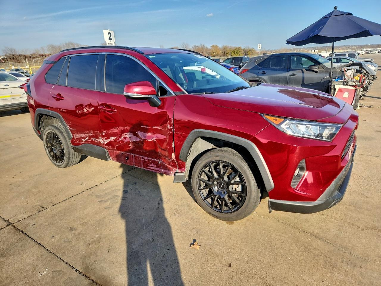 2021 TOYOTA RAV4 XLE photo 10