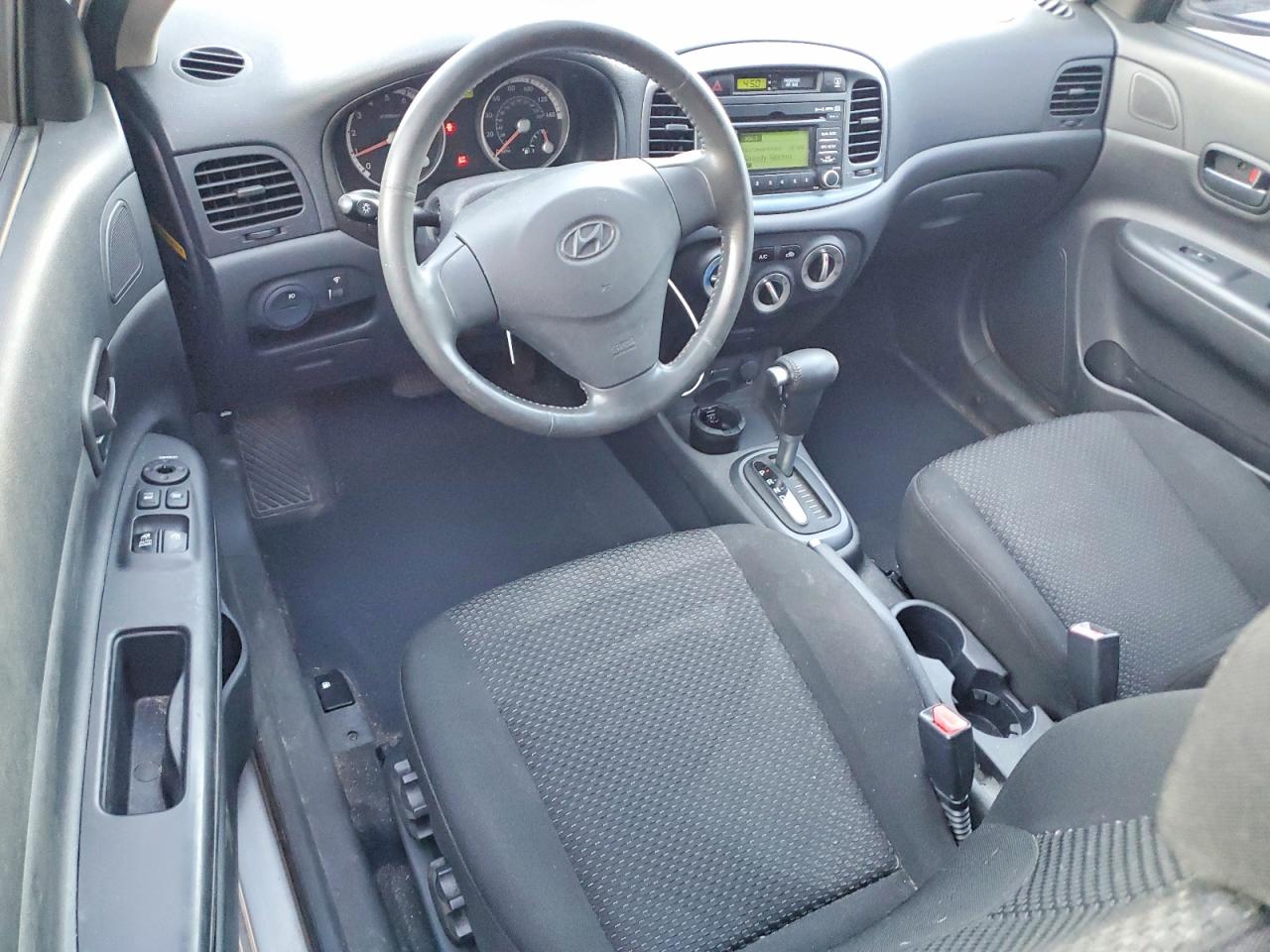 2008 HYUNDAI ACCENT SE photo 15