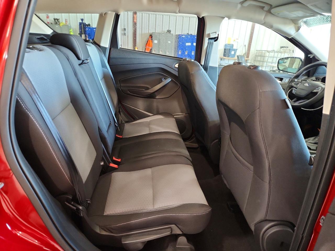 2019 FORD ESCAPE photo 28