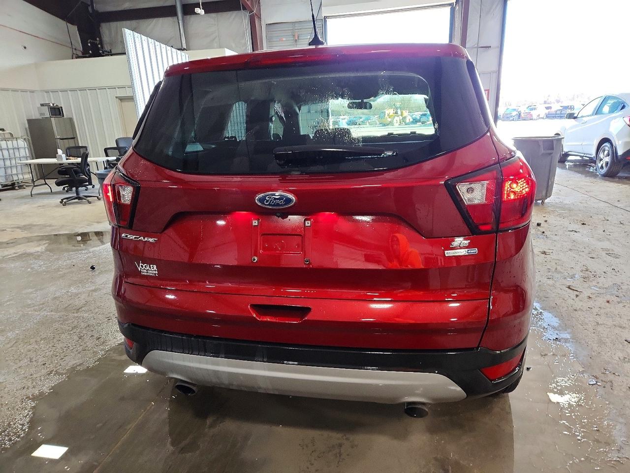 2019 FORD ESCAPE photo 16