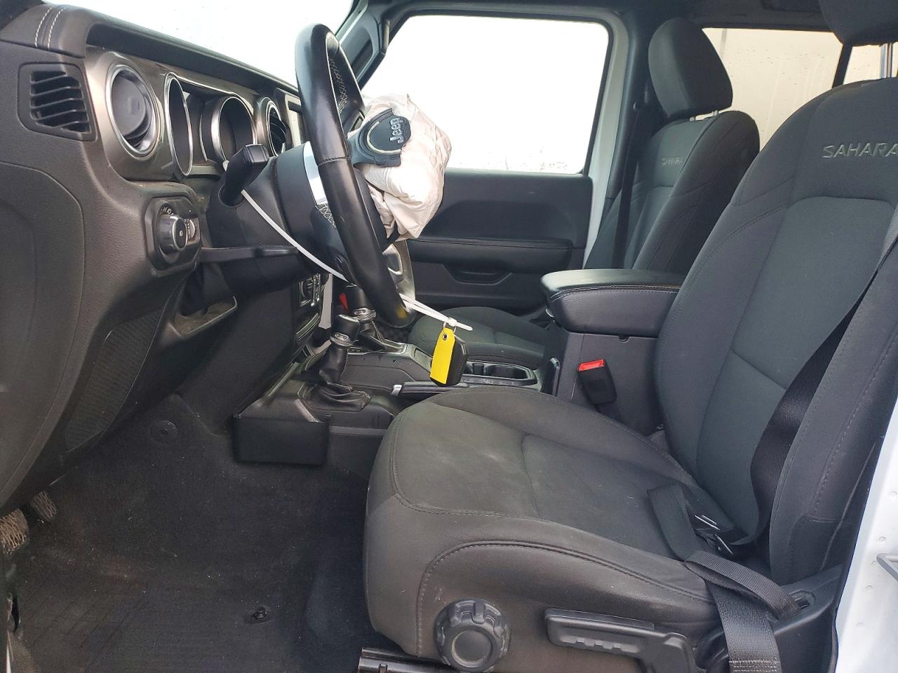 2019 JEEP WRANGLER UNLIMITED SAHARA photo 19
