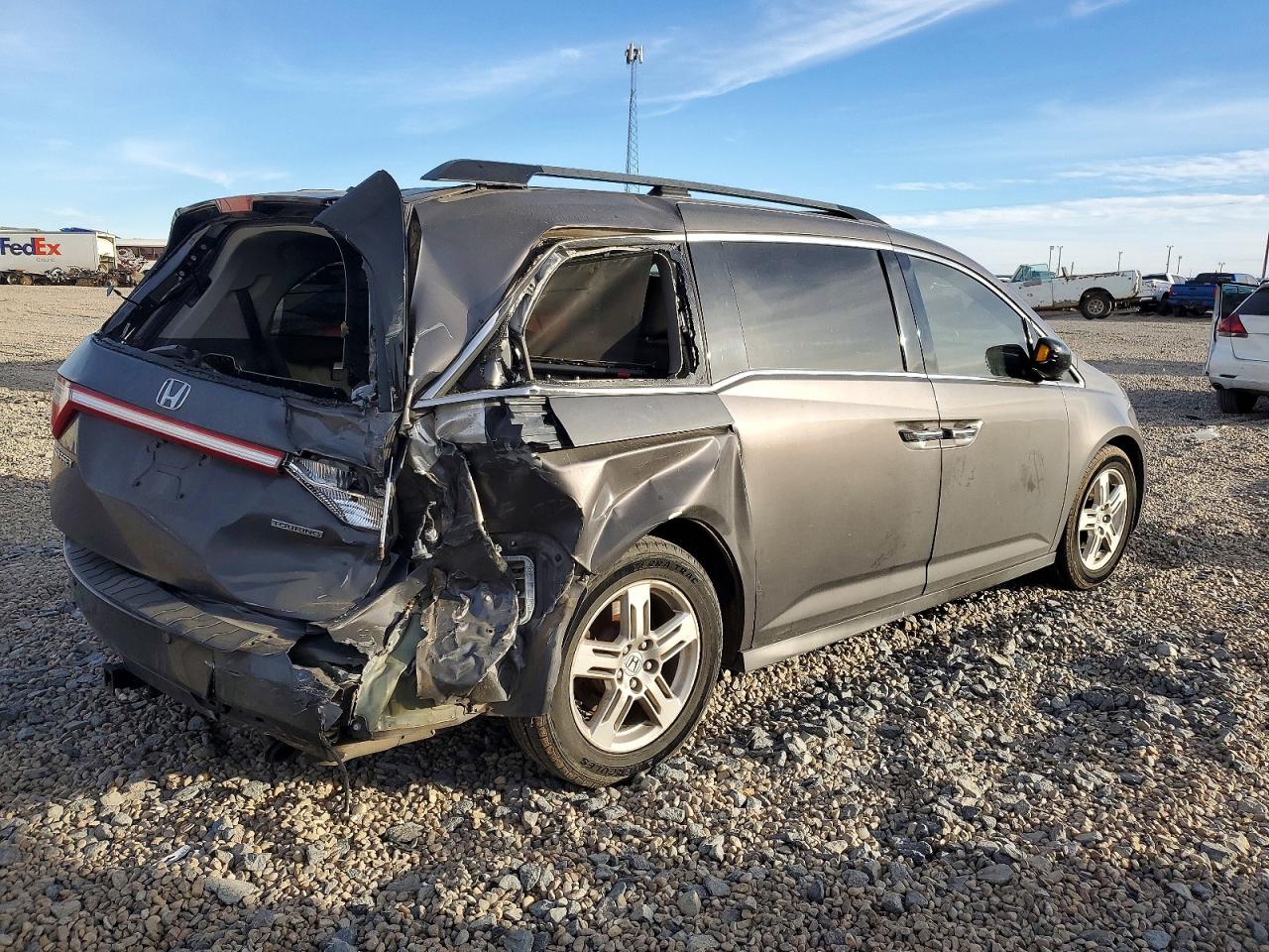 2012 HONDA ODYSSEY TOURING photo 3