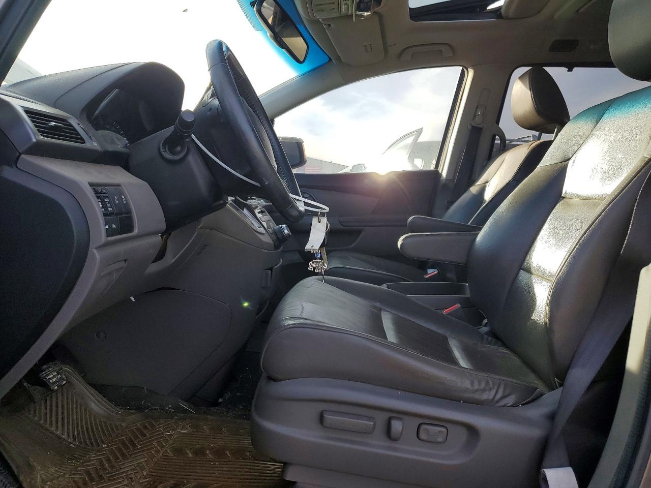 2012 HONDA ODYSSEY TOURING photo 7