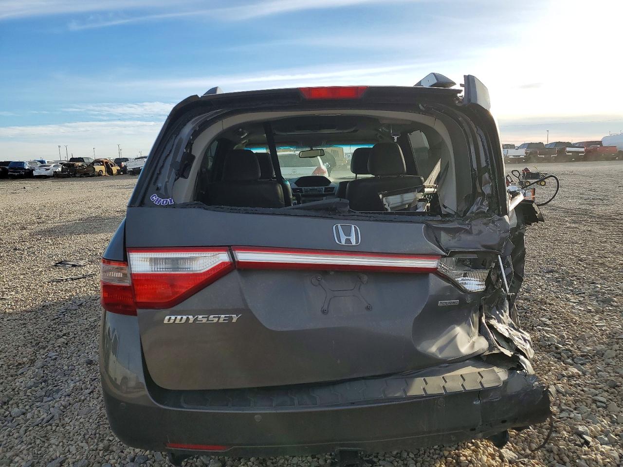 2012 HONDA ODYSSEY TOURING photo 6