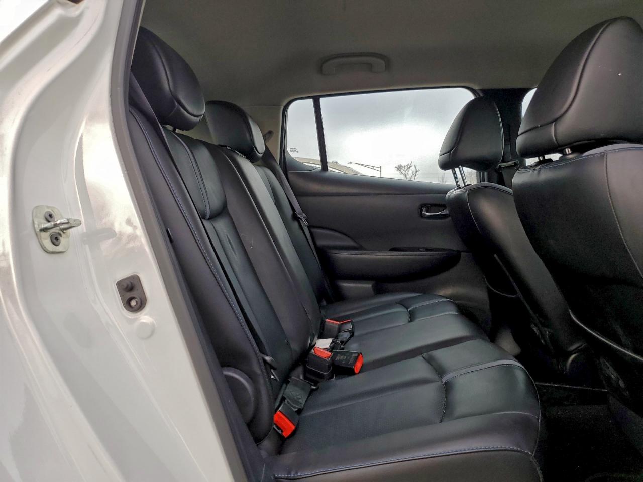 2019 NISSAN LEAF S PLUS photo 10
