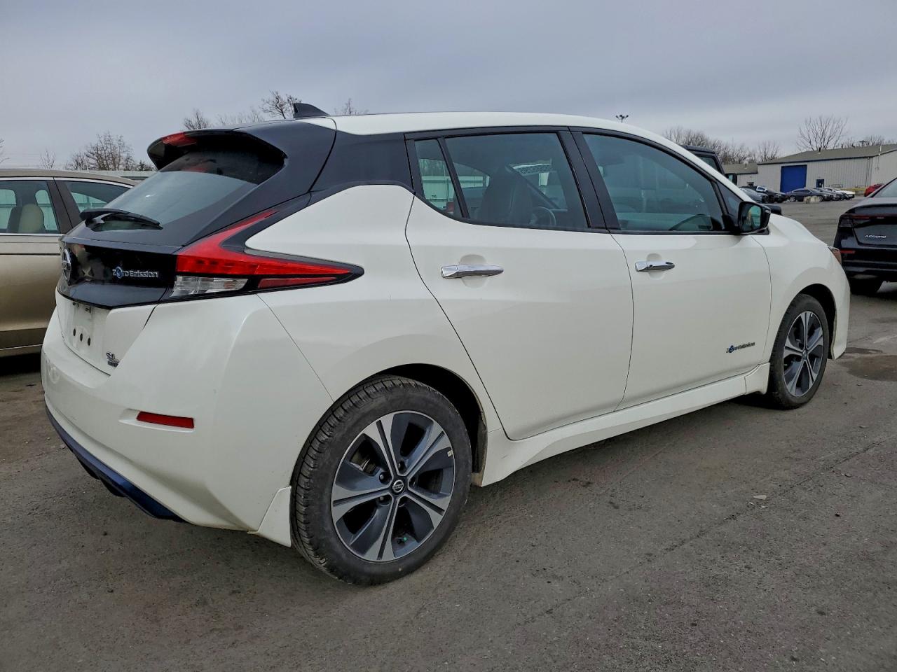 2019 NISSAN LEAF S PLUS photo 3