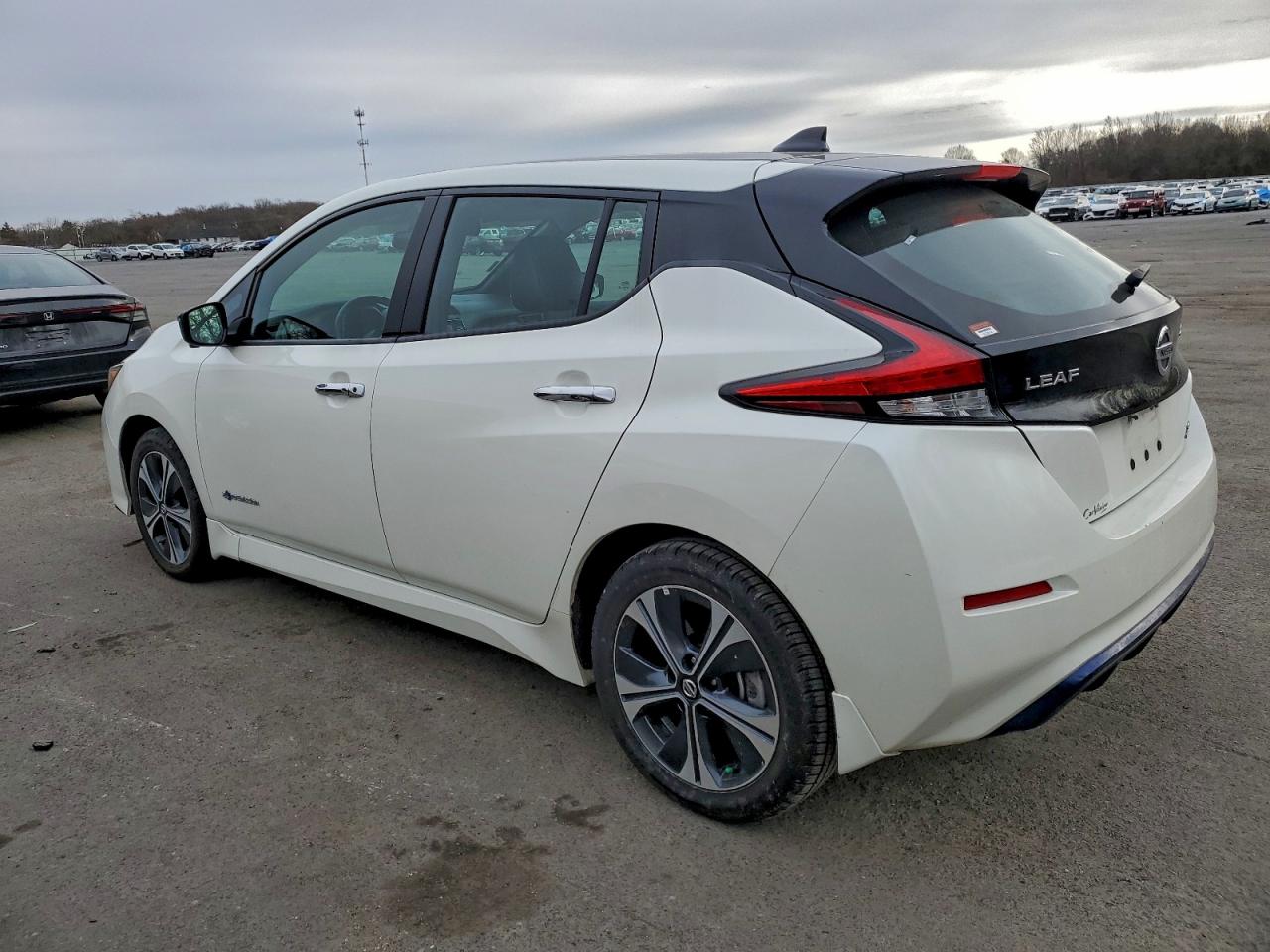 2019 NISSAN LEAF S PLUS photo 2