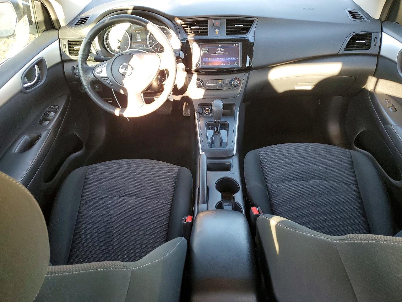 2019 NISSAN SENTRA S photo 8