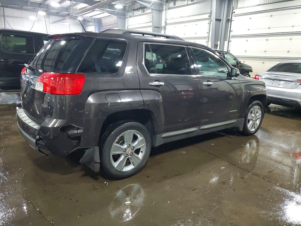 2015 GMC TERRAIN SLT photo 3
