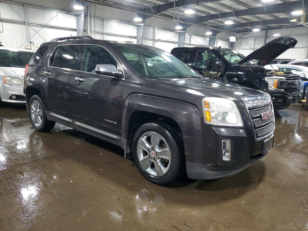 2015 GMC TERRAIN SLT photo 4