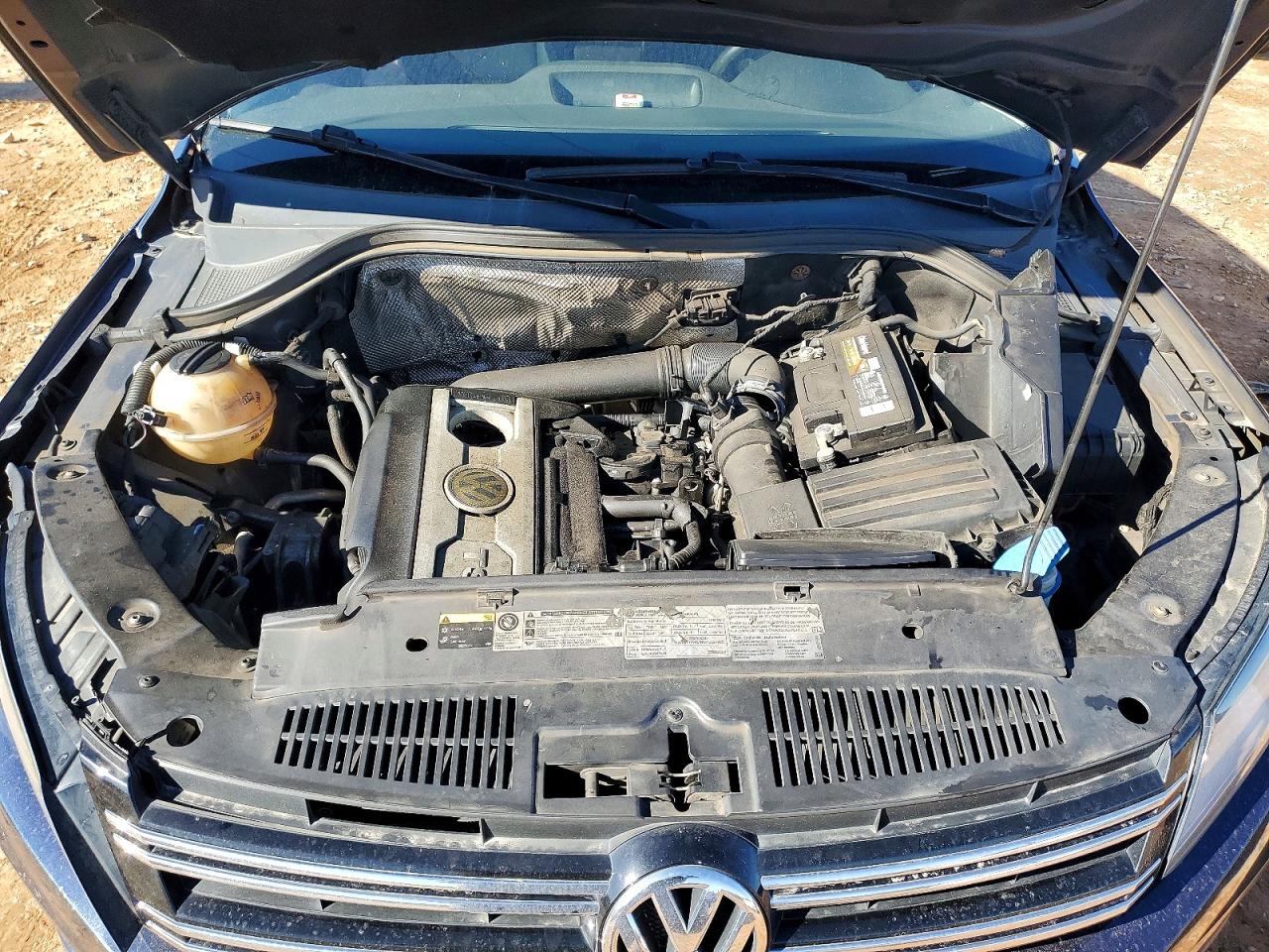 2016 VOLKSWAGEN TIGUAN S photo 12