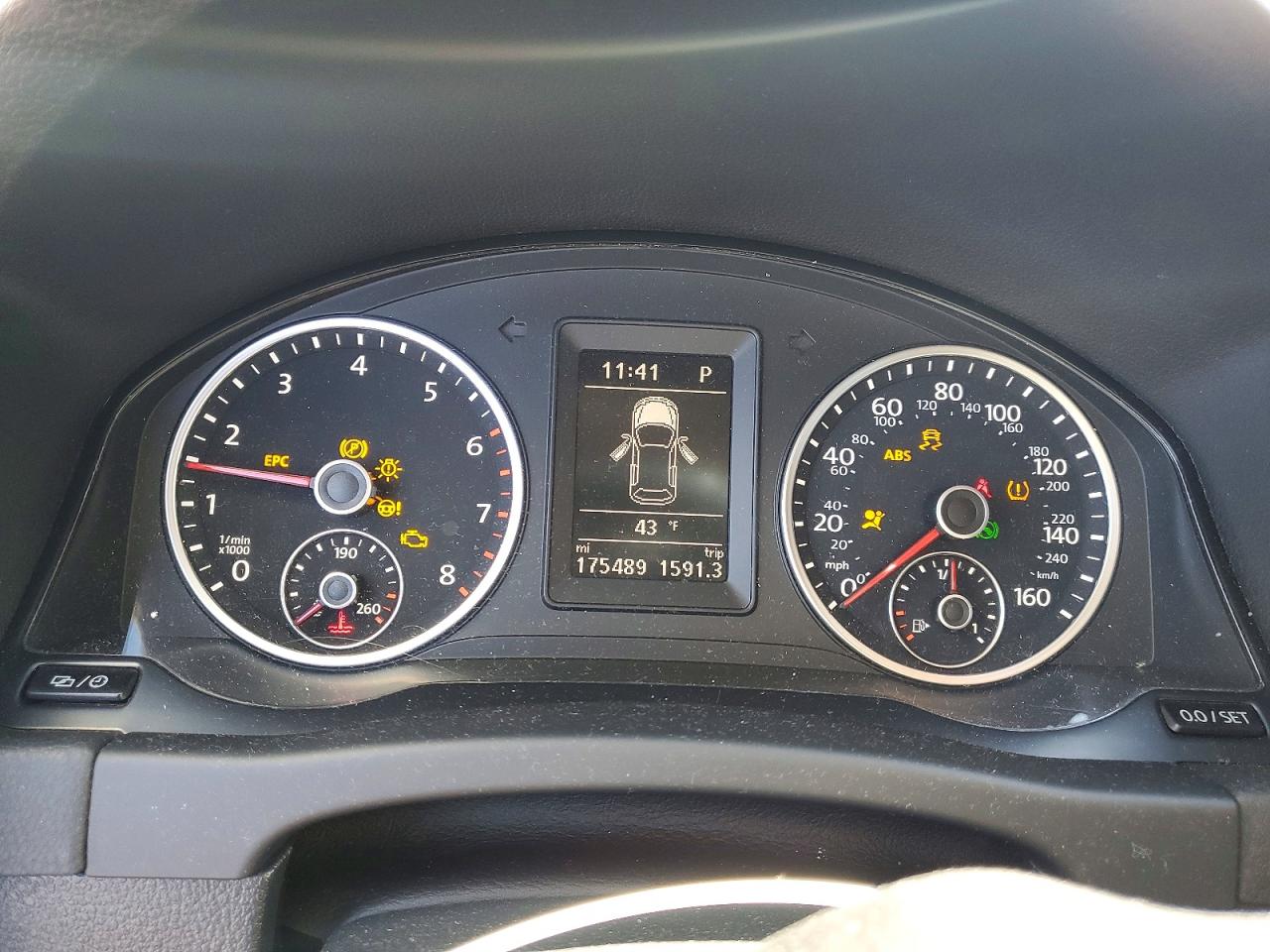 2016 VOLKSWAGEN TIGUAN S photo 9