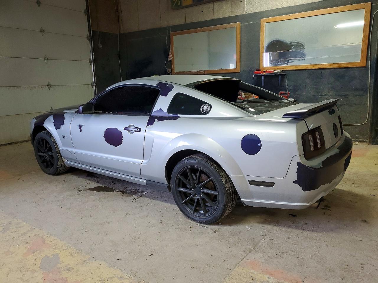 2006 FORD MUSTANG GT photo 2