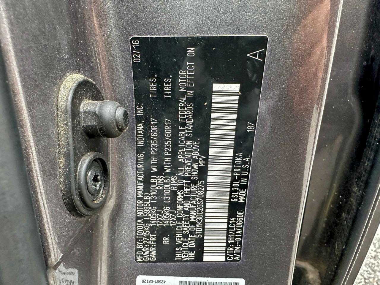 2016 TOYOTA SIENNA XLE photo 19