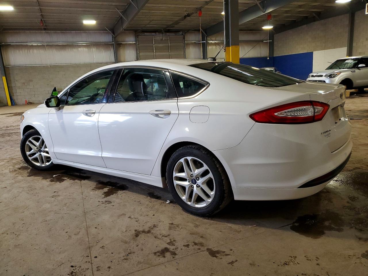 2016 FORD FUSION SE photo 2
