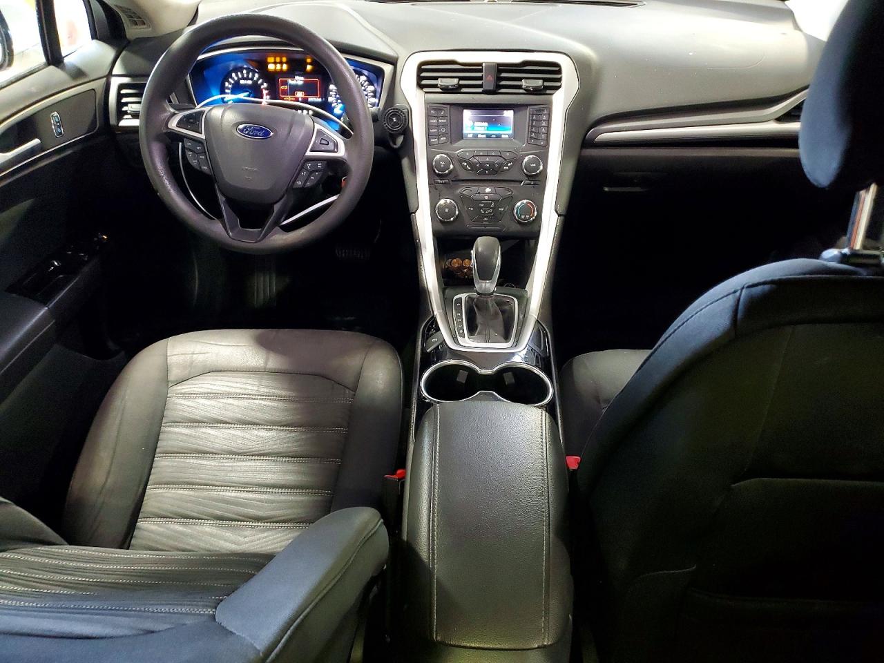 2016 FORD FUSION SE photo 8