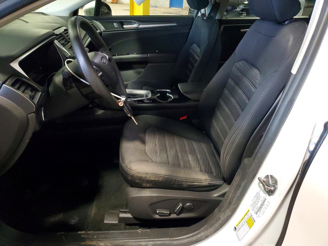 2016 FORD FUSION SE photo 7