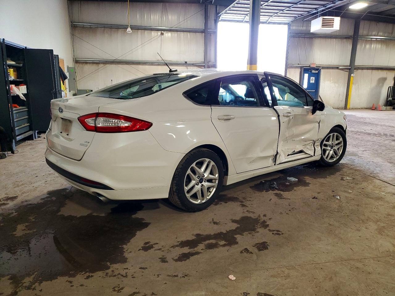 2016 FORD FUSION SE photo 3
