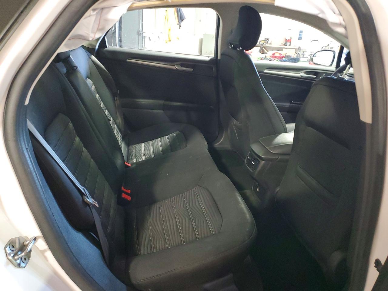 2016 FORD FUSION SE photo 10