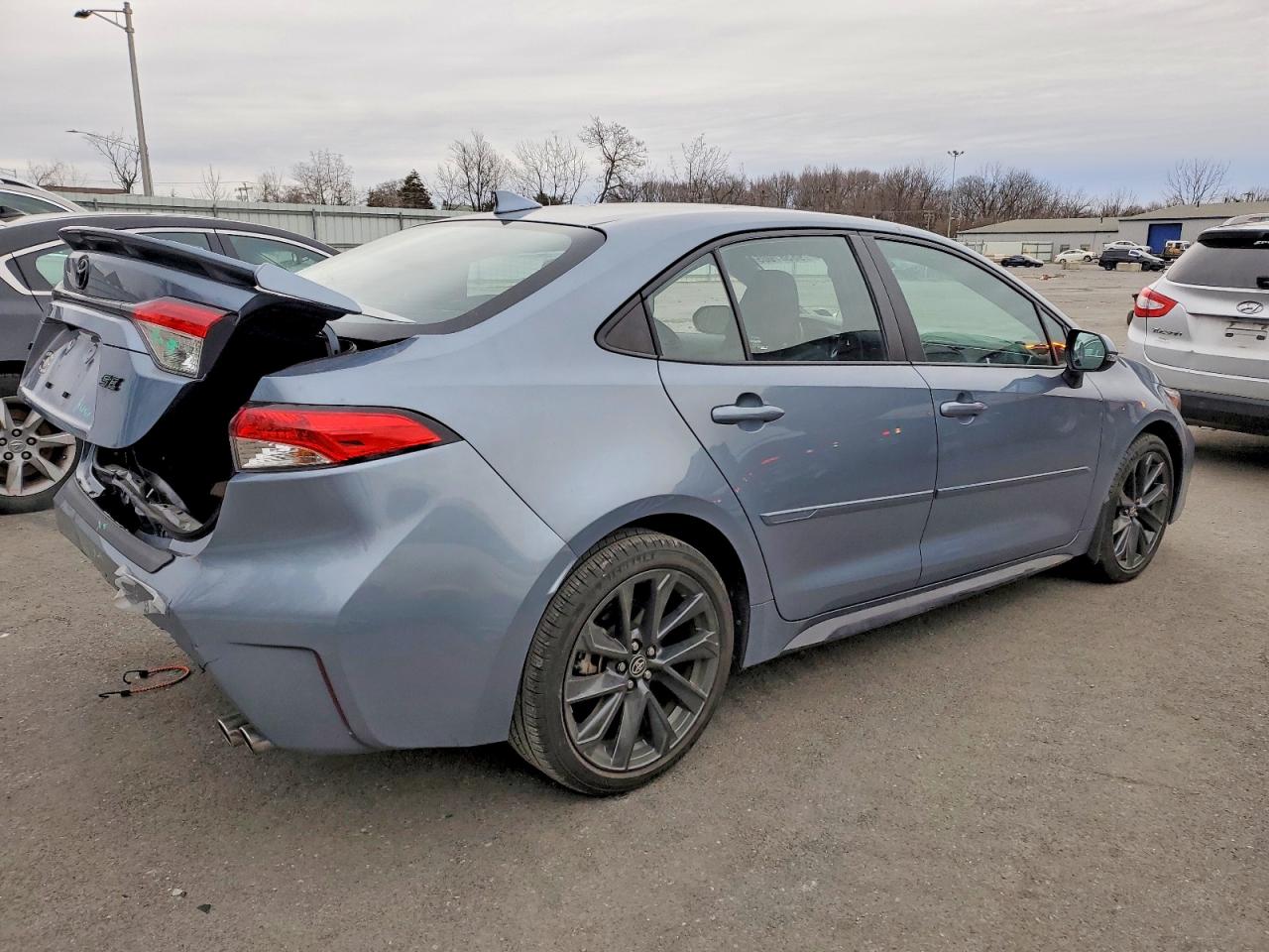 2024 TOYOTA COROLLA SE photo 3