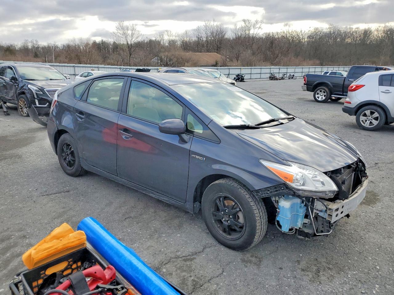 2013 TOYOTA PRIUS photo 4
