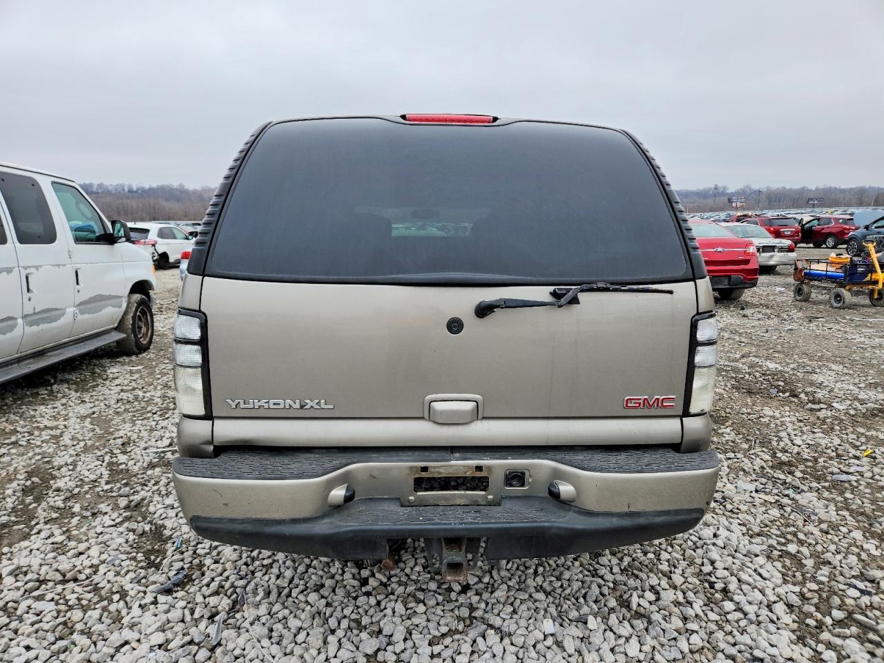 2003 GMC YUKON XL DENALI photo 6