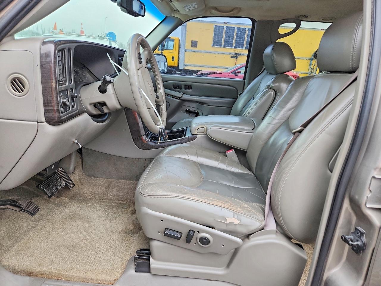 2003 GMC YUKON XL DENALI photo 7
