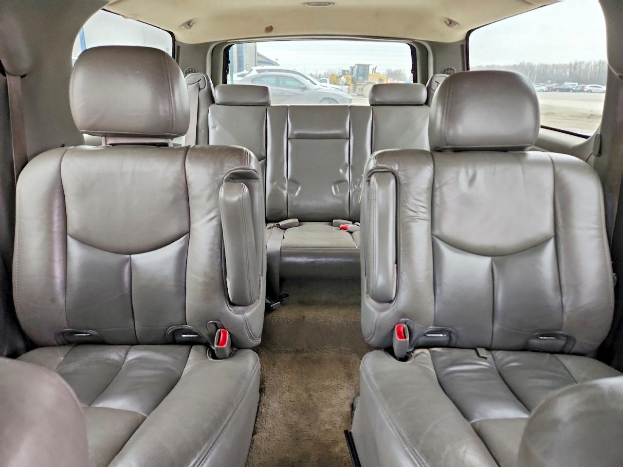 2003 GMC YUKON XL DENALI photo 10