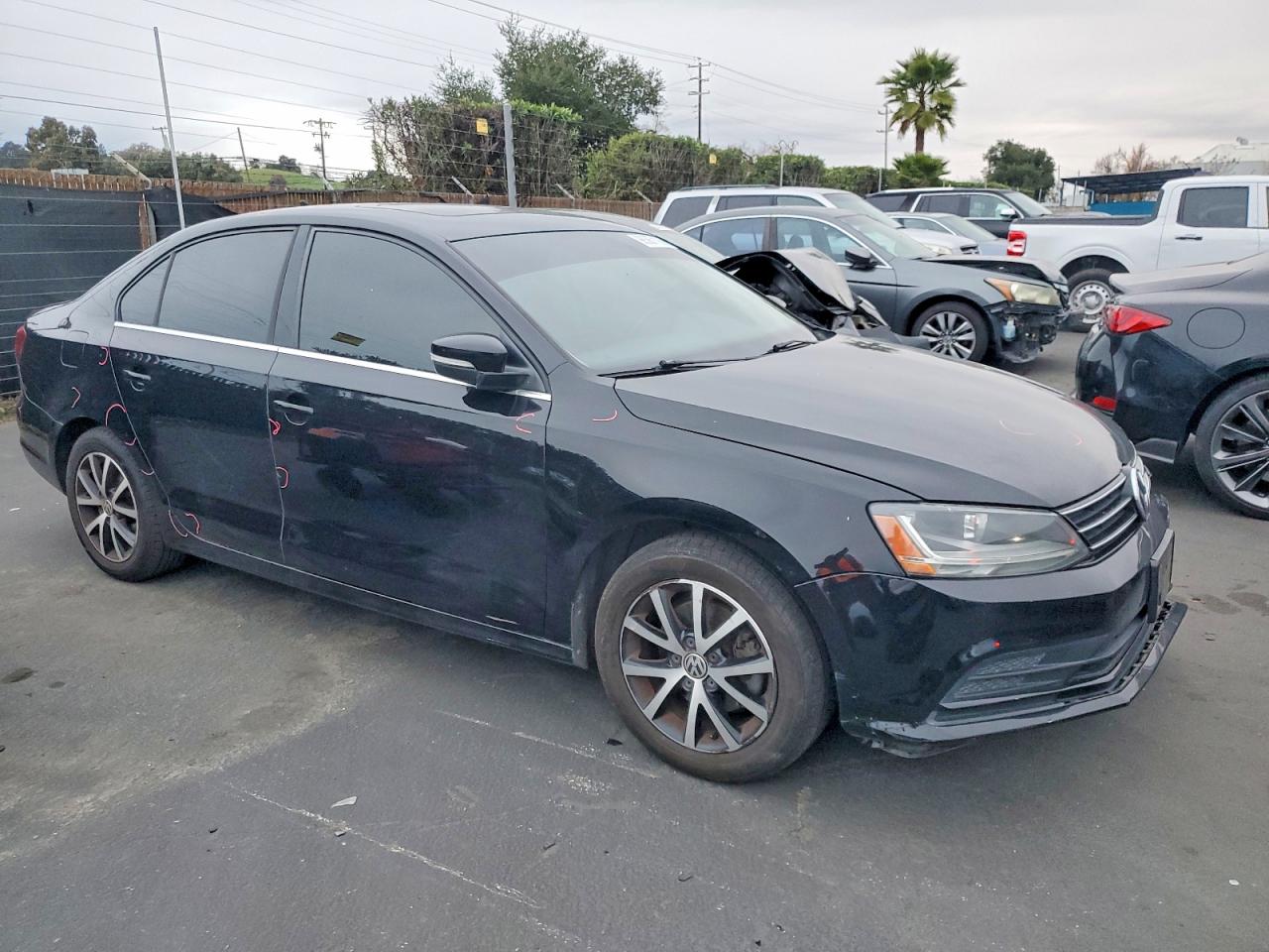 2017 VOLKSWAGEN JETTA SE photo 4
