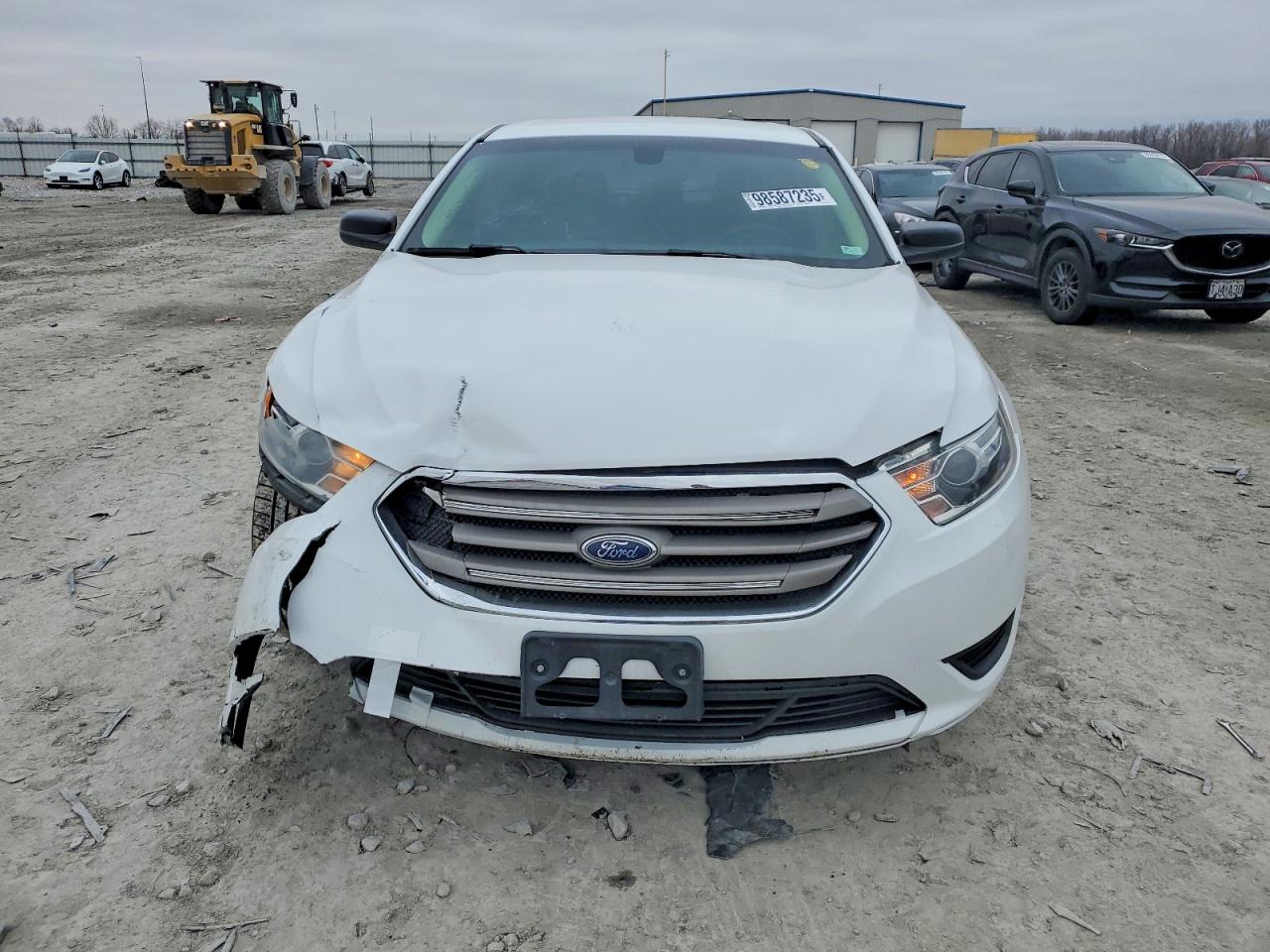 2018 FORD TAURUS SE photo 5