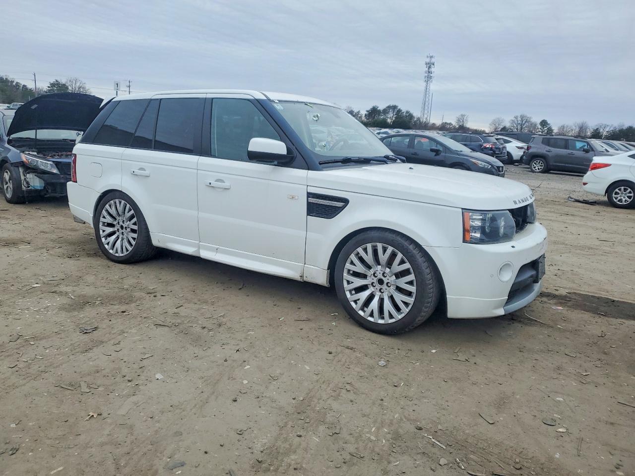 2013 LAND ROVER RANGE ROVER SPORT HSE photo 4