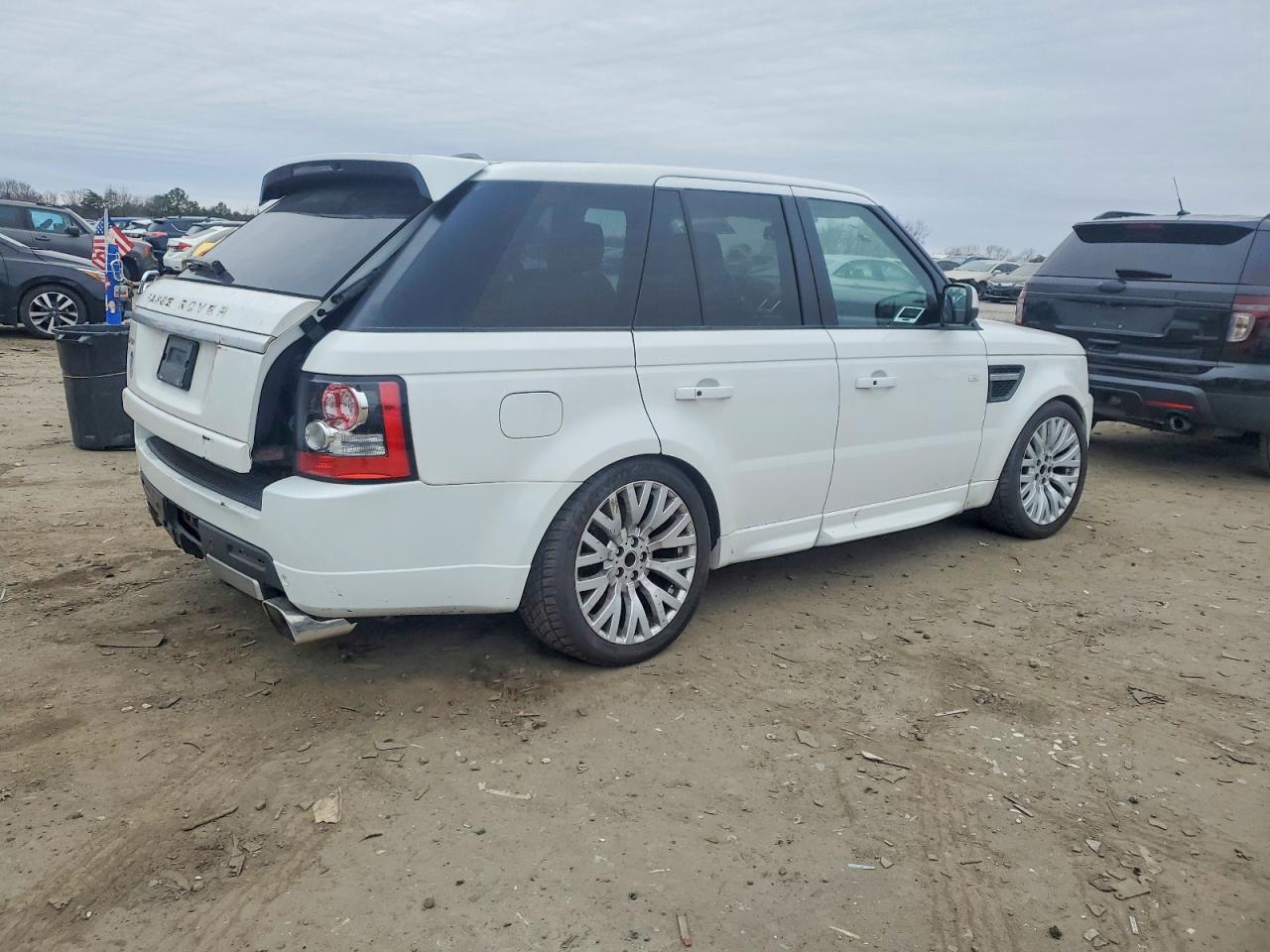 2013 LAND ROVER RANGE ROVER SPORT HSE photo 3