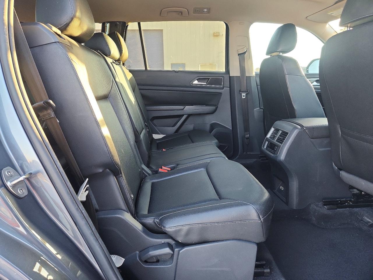2018 VOLKSWAGEN ATLAS SEL photo 21