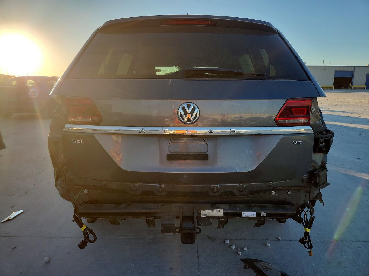 2018 VOLKSWAGEN ATLAS SEL photo 11