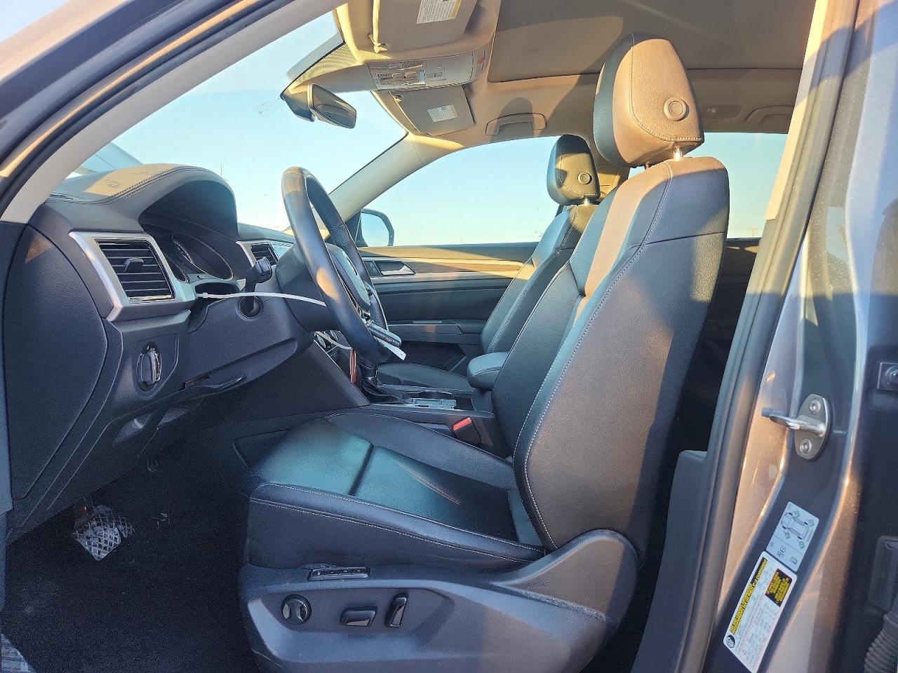 2018 VOLKSWAGEN ATLAS SEL photo 13
