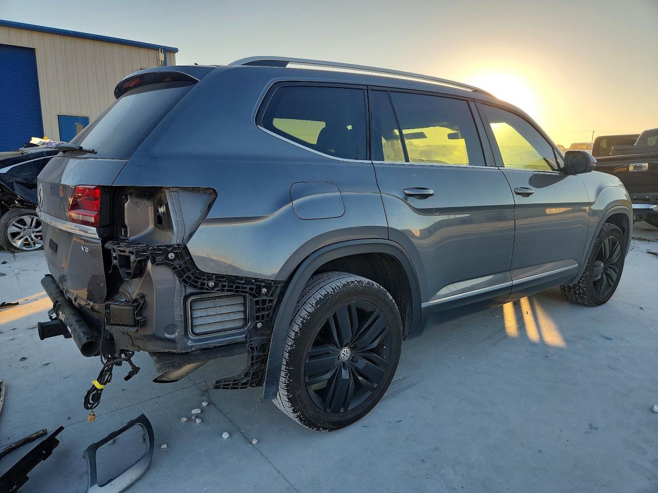 2018 VOLKSWAGEN ATLAS SEL photo 5