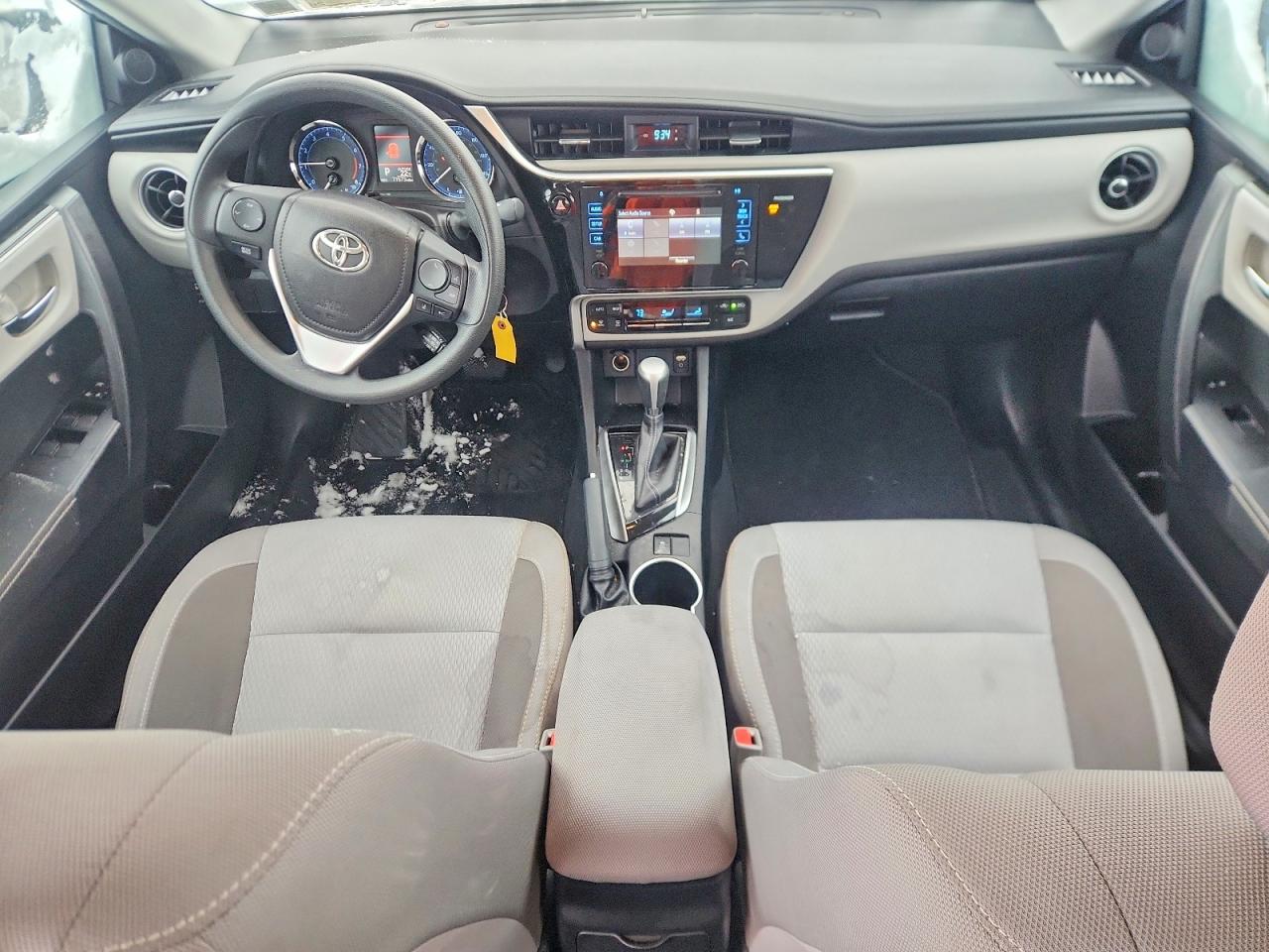 2017 TOYOTA COROLLA L photo 15