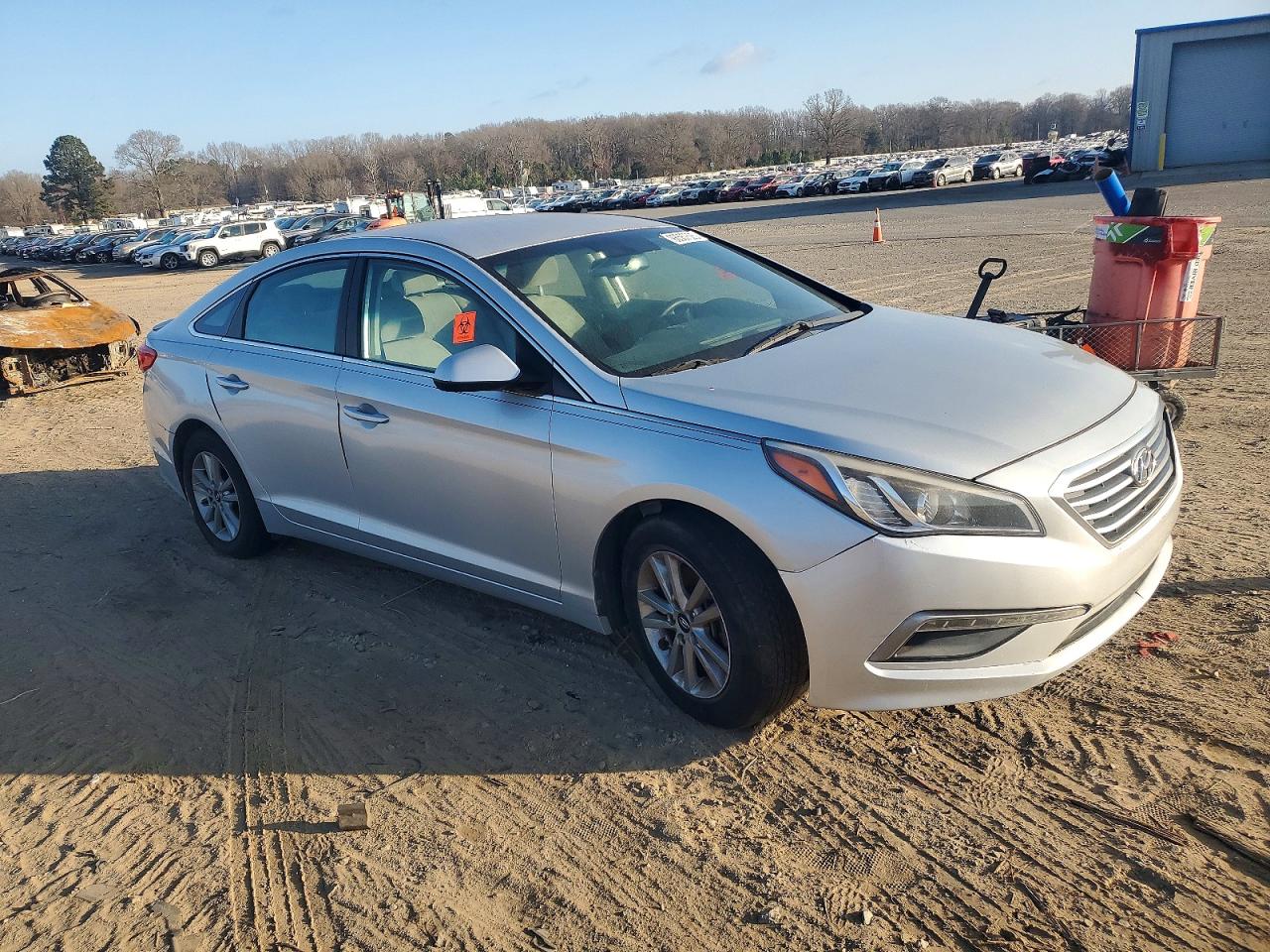 2015 HYUNDAI SONATA SE photo 4