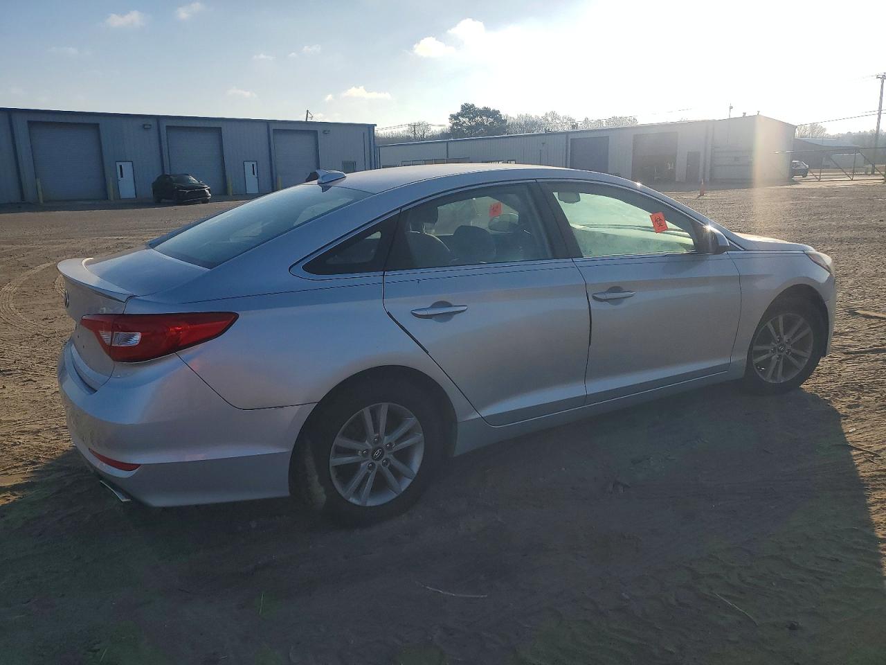 2015 HYUNDAI SONATA SE photo 3