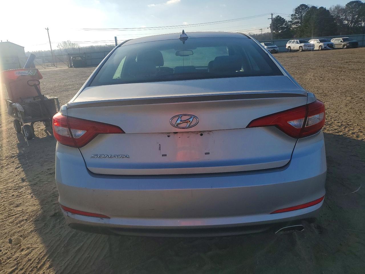 2015 HYUNDAI SONATA SE photo 6