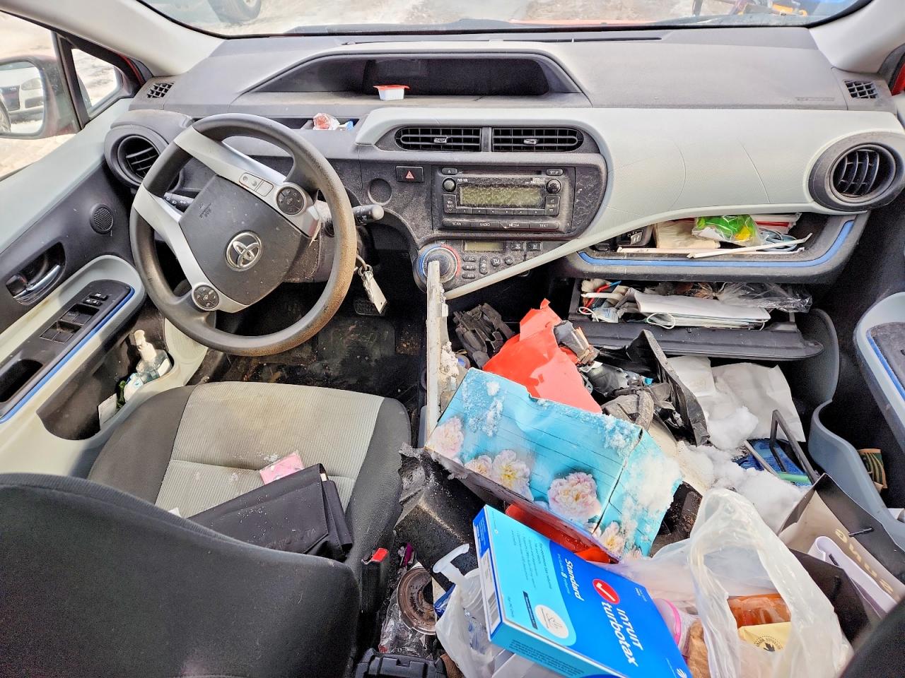 2012 TOYOTA PRIUS C photo 8