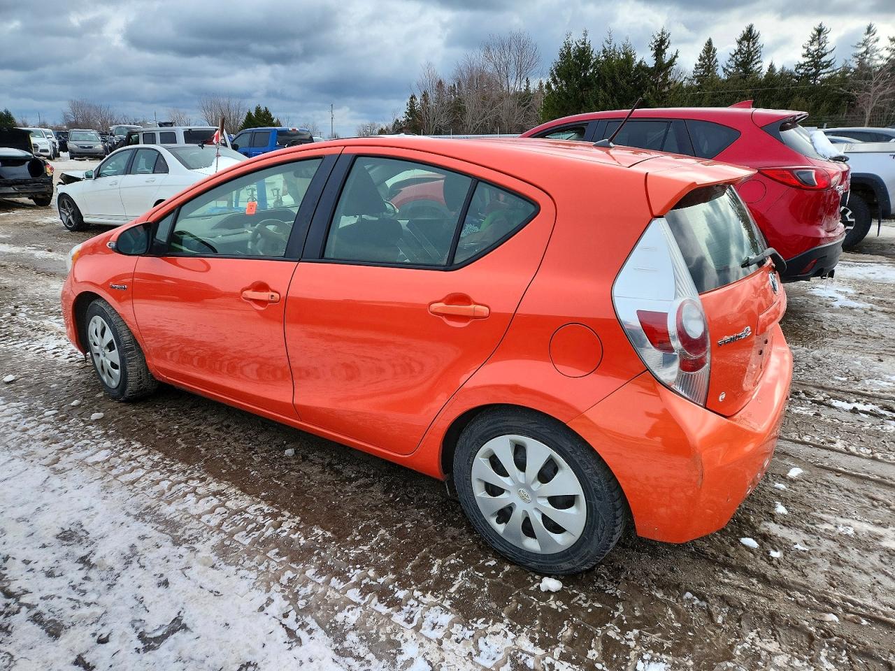 2012 TOYOTA PRIUS C photo 2