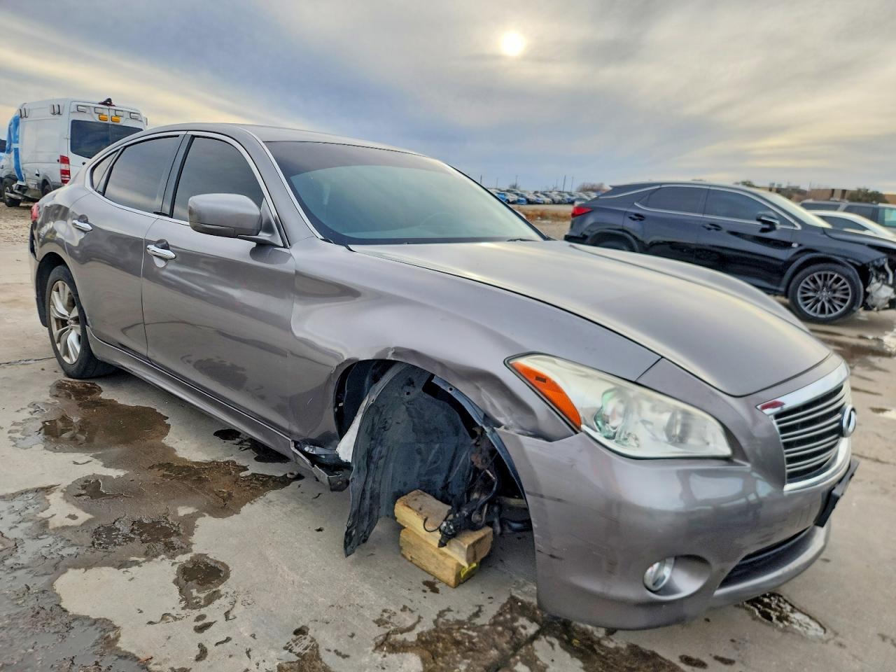 2012 INFINITI M37 X photo 4