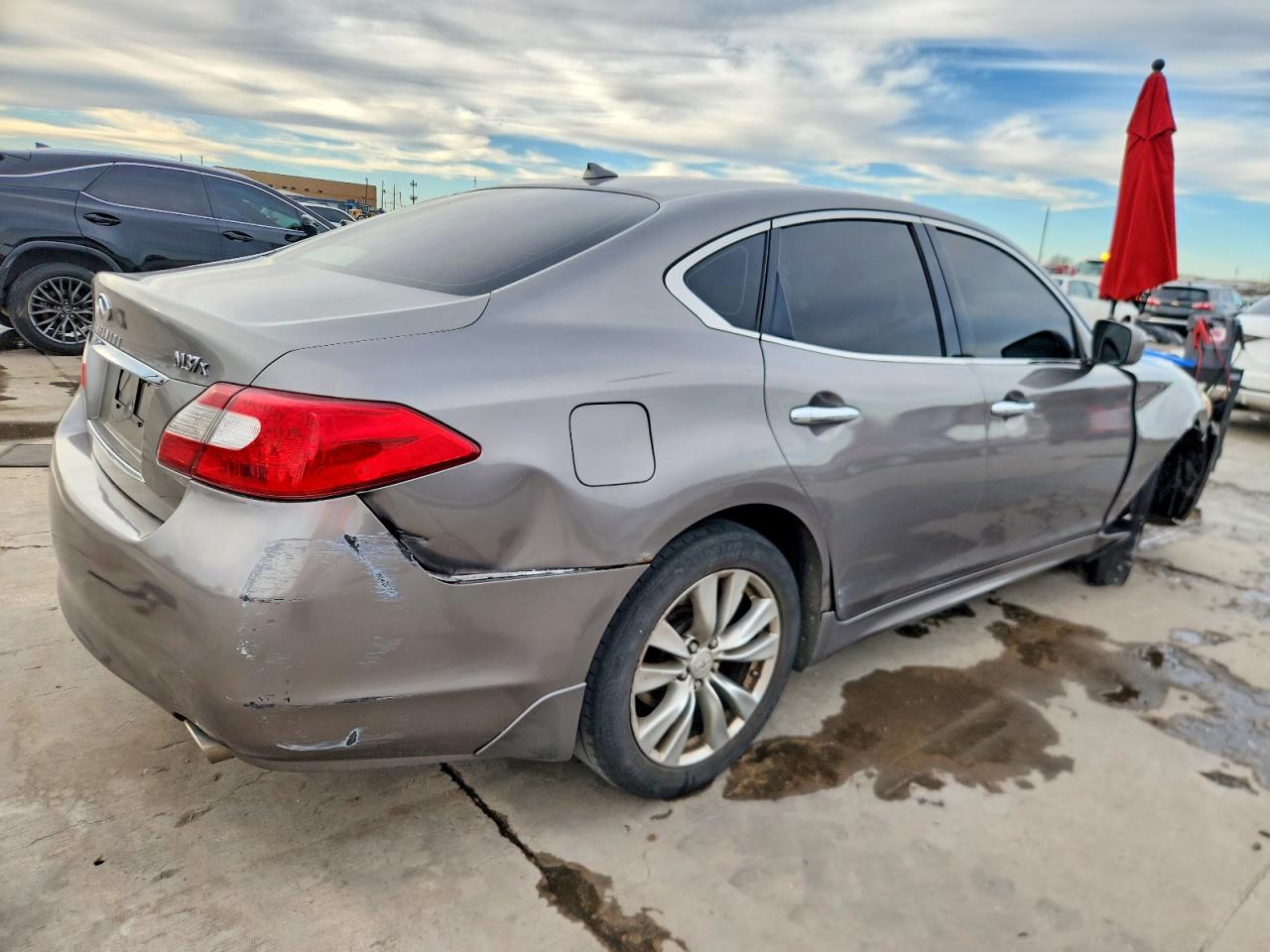 2012 INFINITI M37 X photo 3